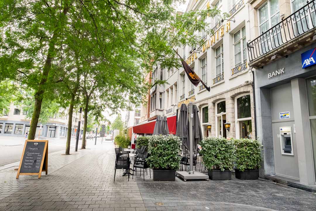 Hotel Damier Kortrijk gevel inkom