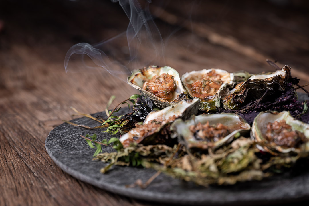 Elckerlijc by Hungry for More. Smoked oysters by chef Peter de Clercq.