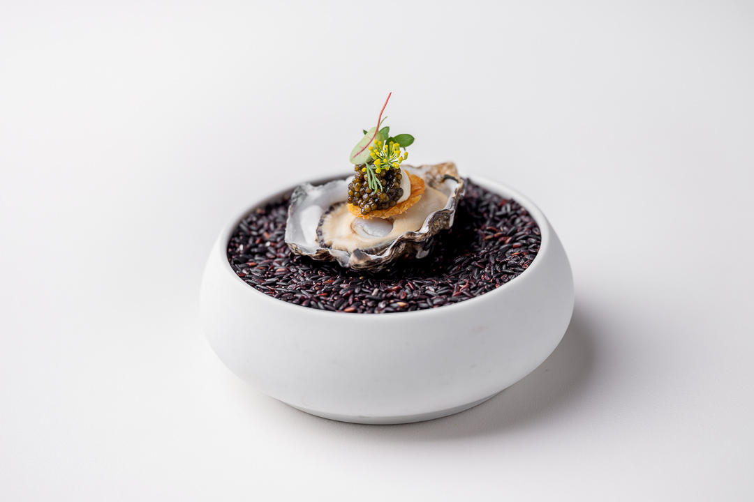 Parkheuvel by Hungry For More - Oyster 2008 (Gillardeau 000) with potato rösti, Perle Imperial caviar, lime mousse, sweet and sour radish, parsley and herbs.